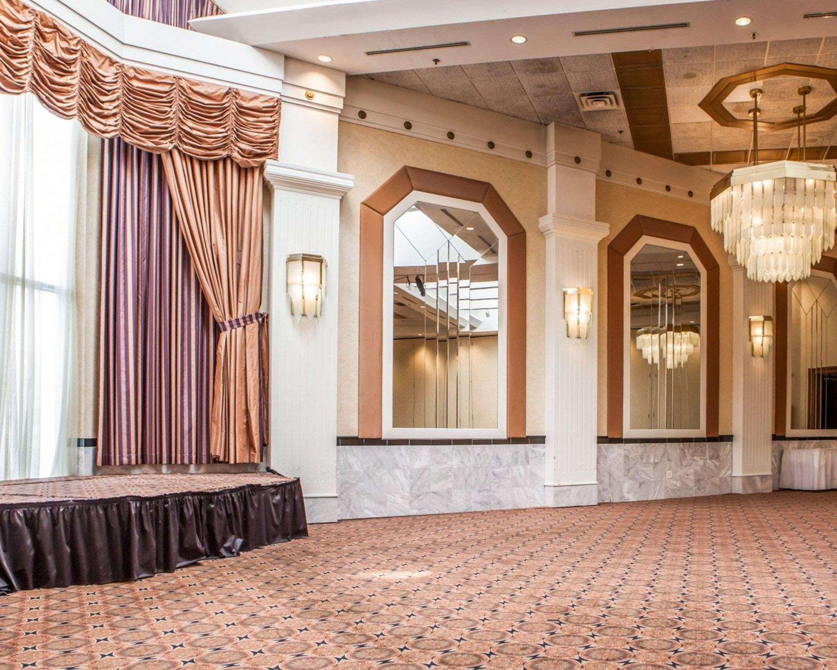 Quality Inn & Suites Orland Park - Chicago Bagian luar foto