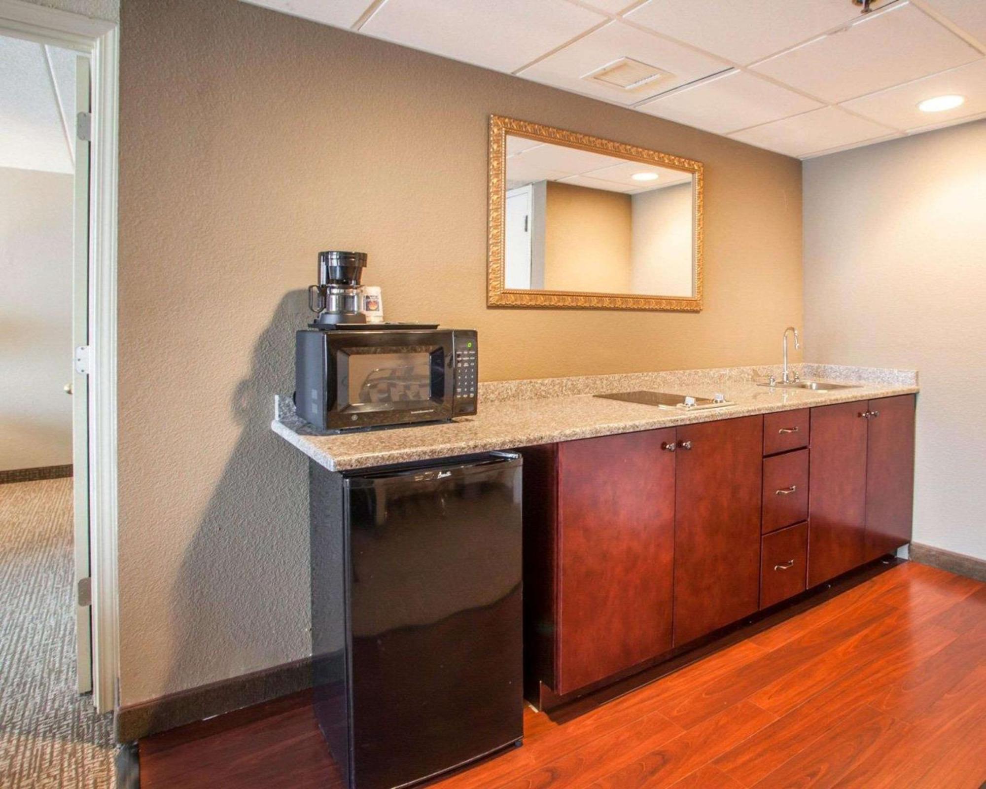 Quality Inn & Suites Orland Park - Chicago Bagian luar foto