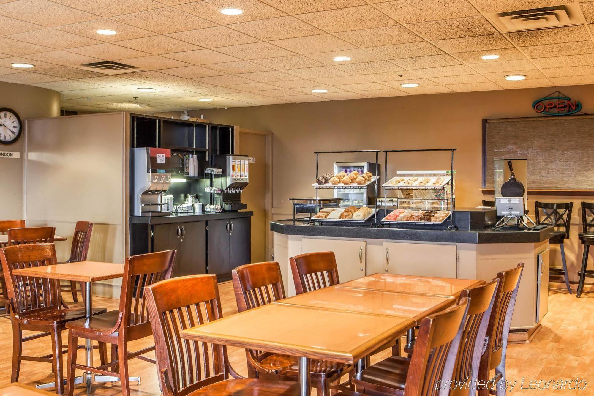 Quality Inn & Suites Orland Park - Chicago Bagian luar foto