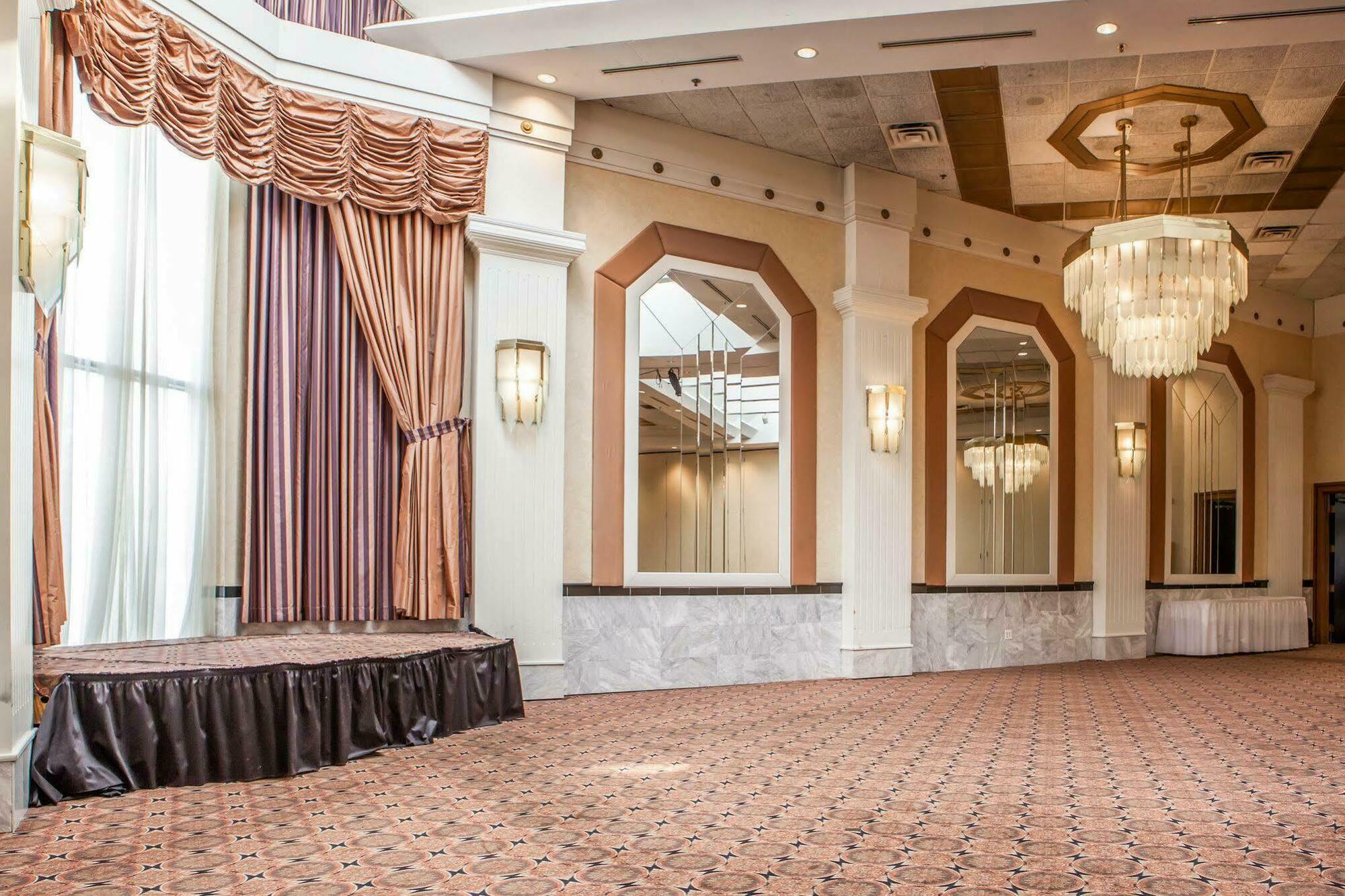 Quality Inn & Suites Orland Park - Chicago Bagian luar foto